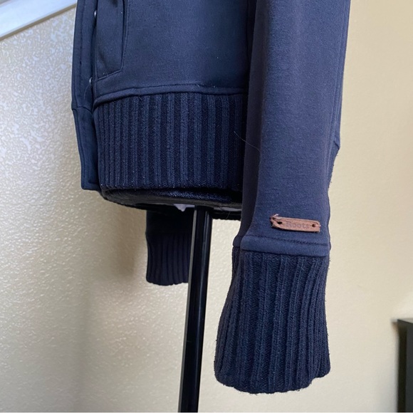 Roots Jacket - Picture 6 of 12